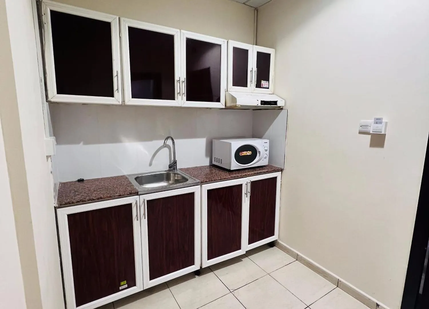 Landtech Vacation Homes - Baniyas Square Dubai