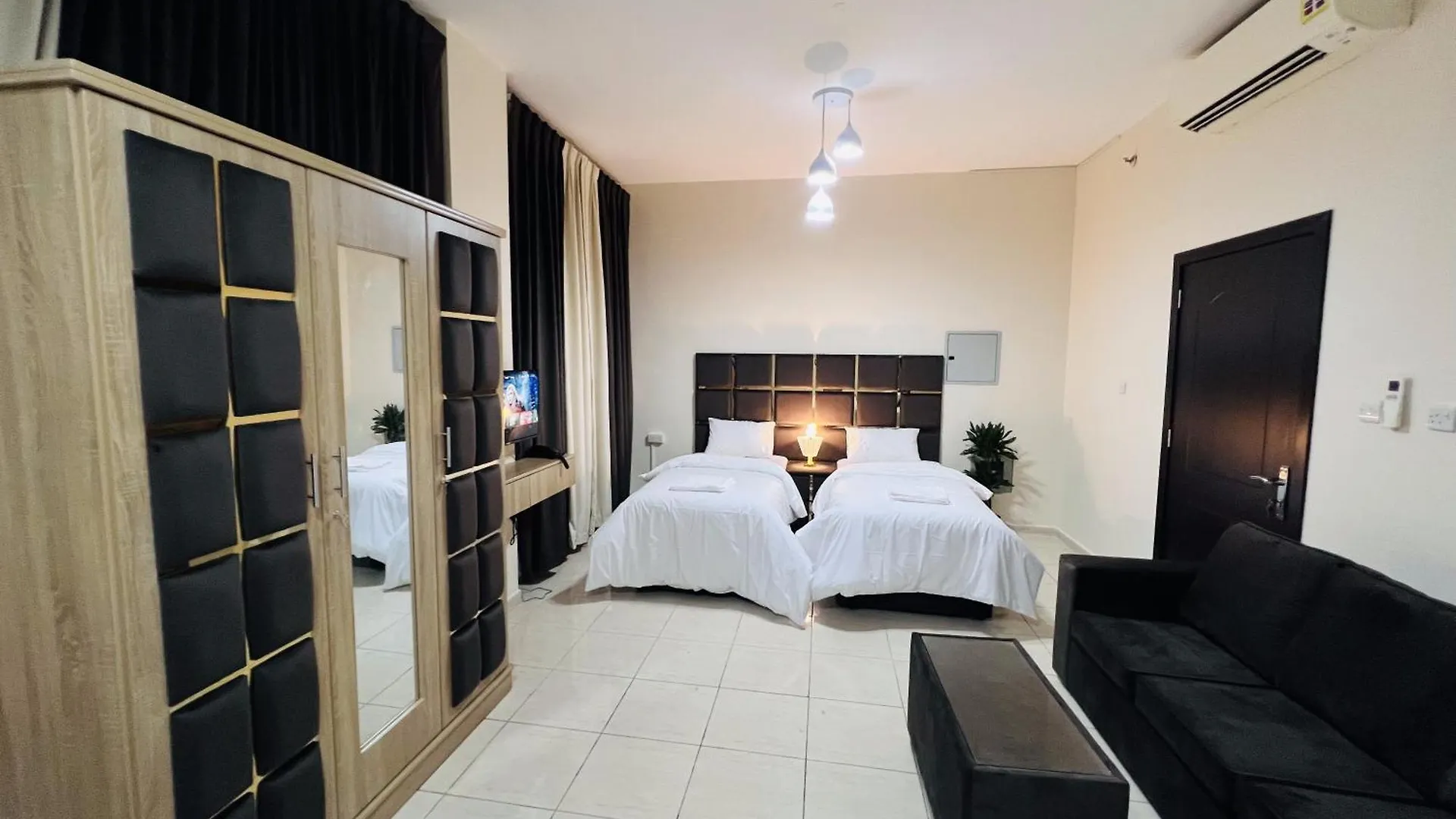 Landtech Vacation Homes - Baniyas Square Dubai 2*,  United Arab Emirates